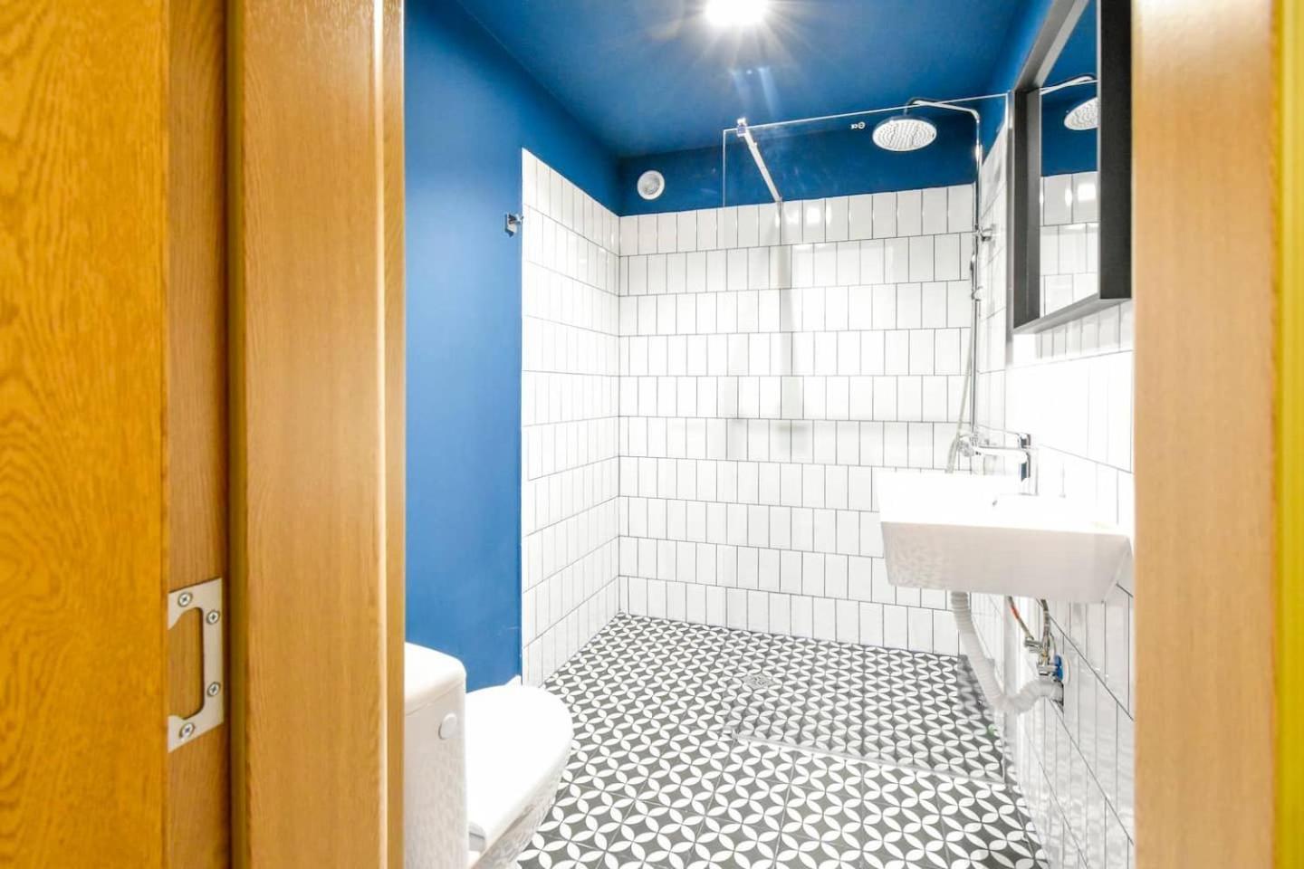 Super Fresh! 3Bdr Apartment In Sofia Center'S Artistic Area ภายนอก รูปภาพ